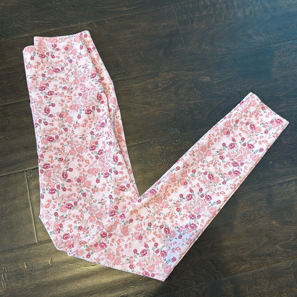 Love Shack Fancy by Beach Riot Piper Leggings- Pink floral